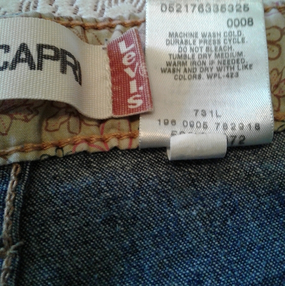 🌺 Levi's Classic Capri High Rise Jeans - Picture 7 of 8